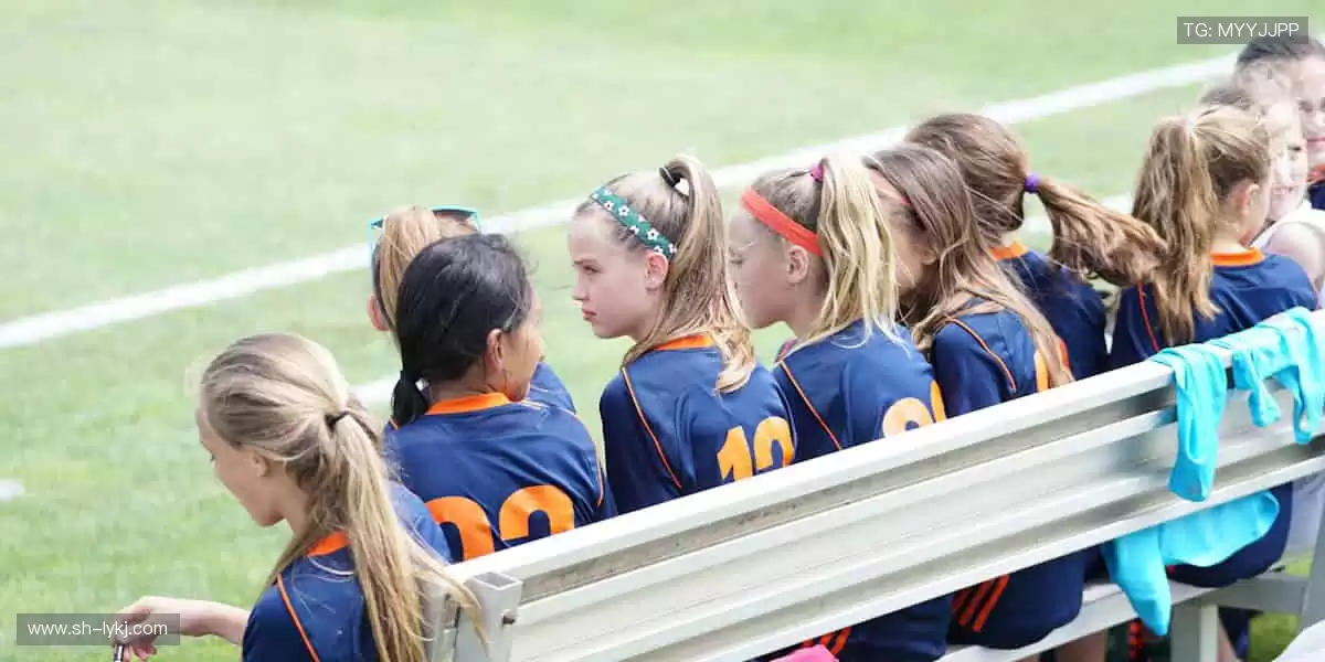 「球星同款、限量周边，做朋友圈最靓的体育潮人！👕点击抢购，手慢无！」